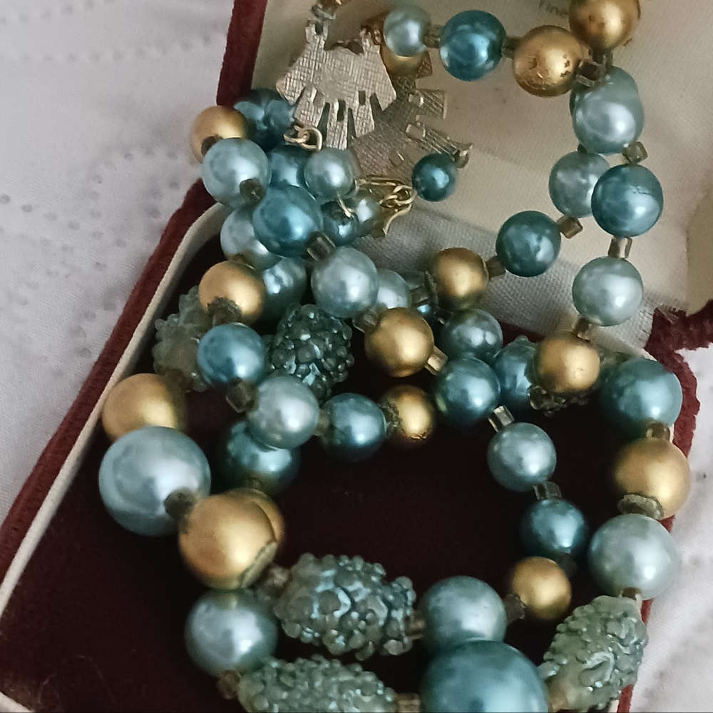 Vintage Japan 50s Teal and Gold Beaded Women's Necklace - Picture 6 of 10